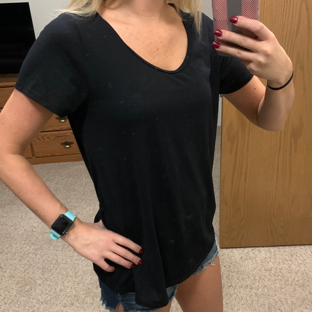 *RARE FIND* LulaRoe black scoop neck shirt